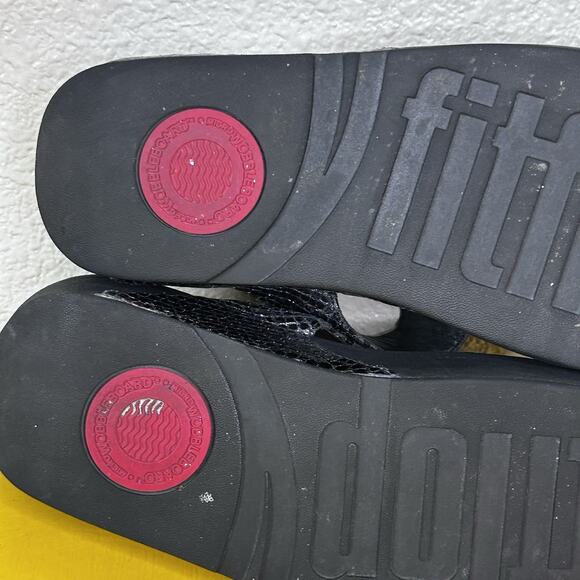 FitFlop Sandals Women' 9 Pewter Snake Print Rhinestone Petra Thong Platform - Picture 16 of 16